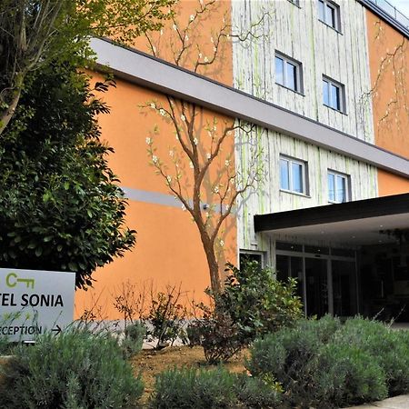 Hotel Sonia Aquilinia Buitenkant foto
