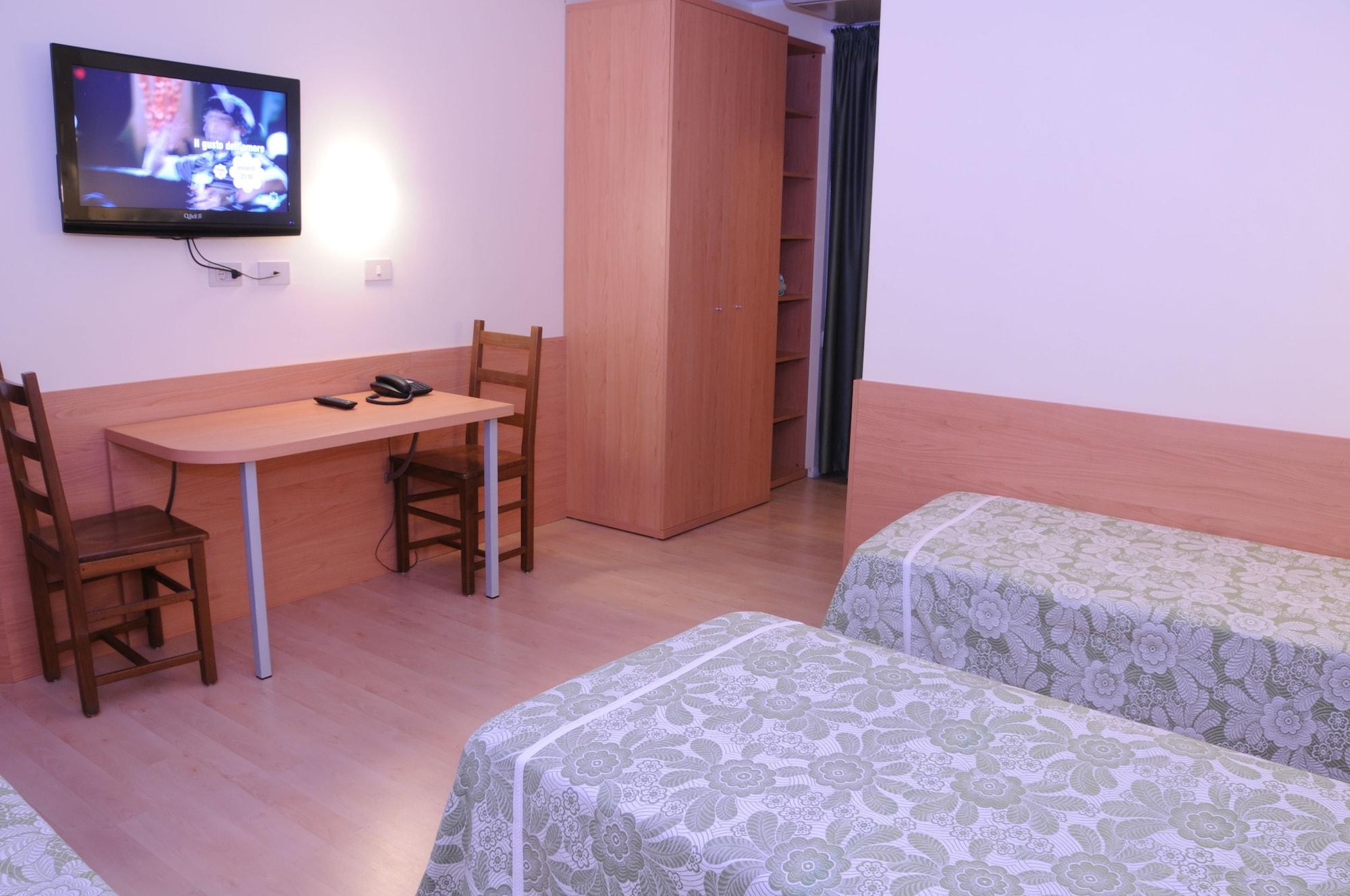 Hotel Sonia Aquilinia Buitenkant foto