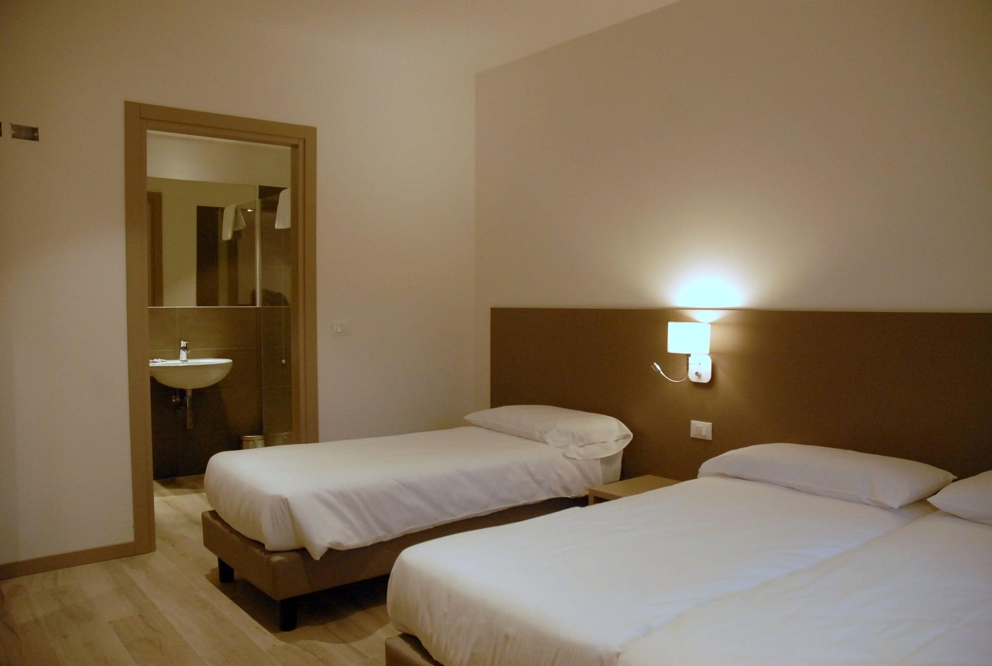 Hotel Sonia Aquilinia Buitenkant foto