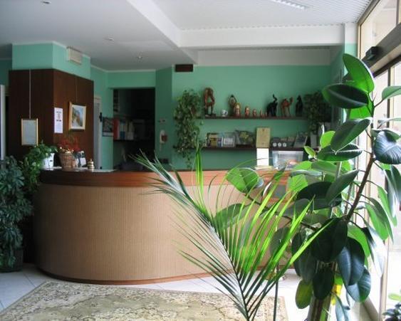 Hotel Sonia Aquilinia Interieur foto