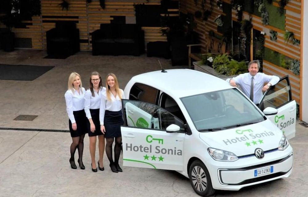 Hotel Sonia Aquilinia Buitenkant foto