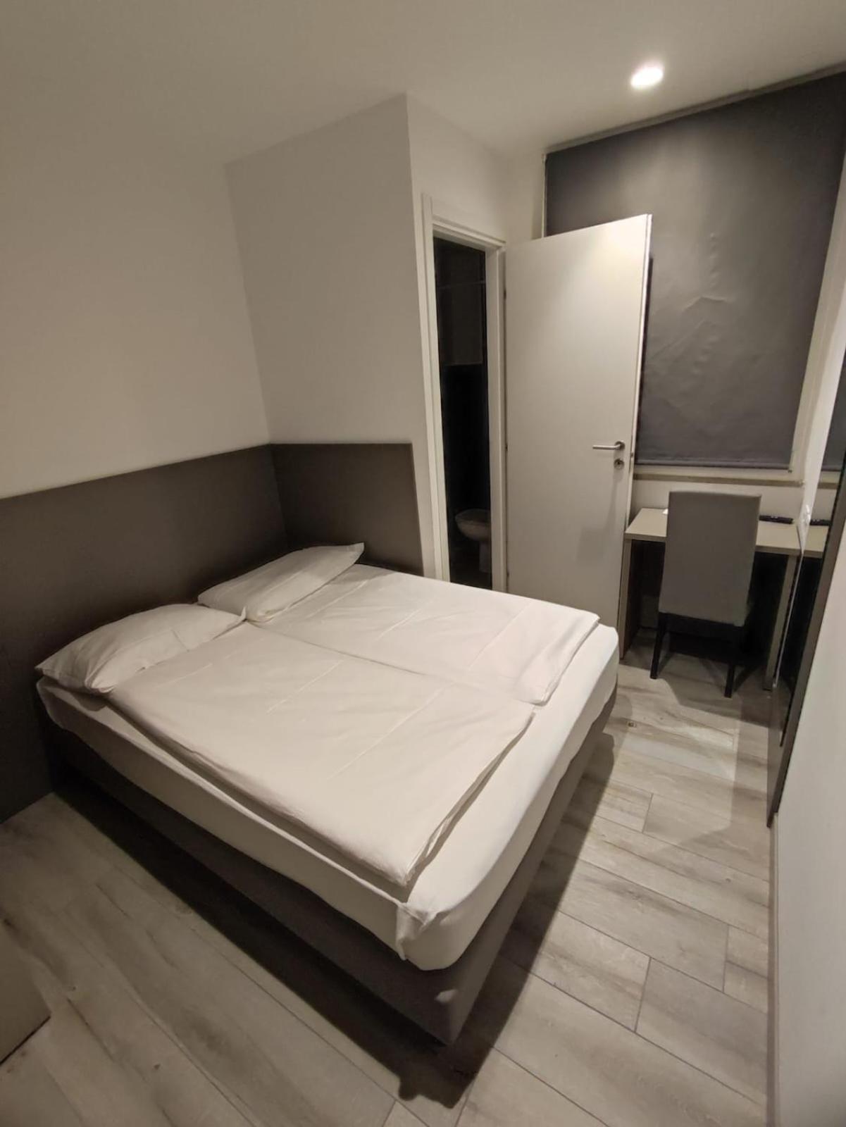 Hotel Sonia Aquilinia Buitenkant foto