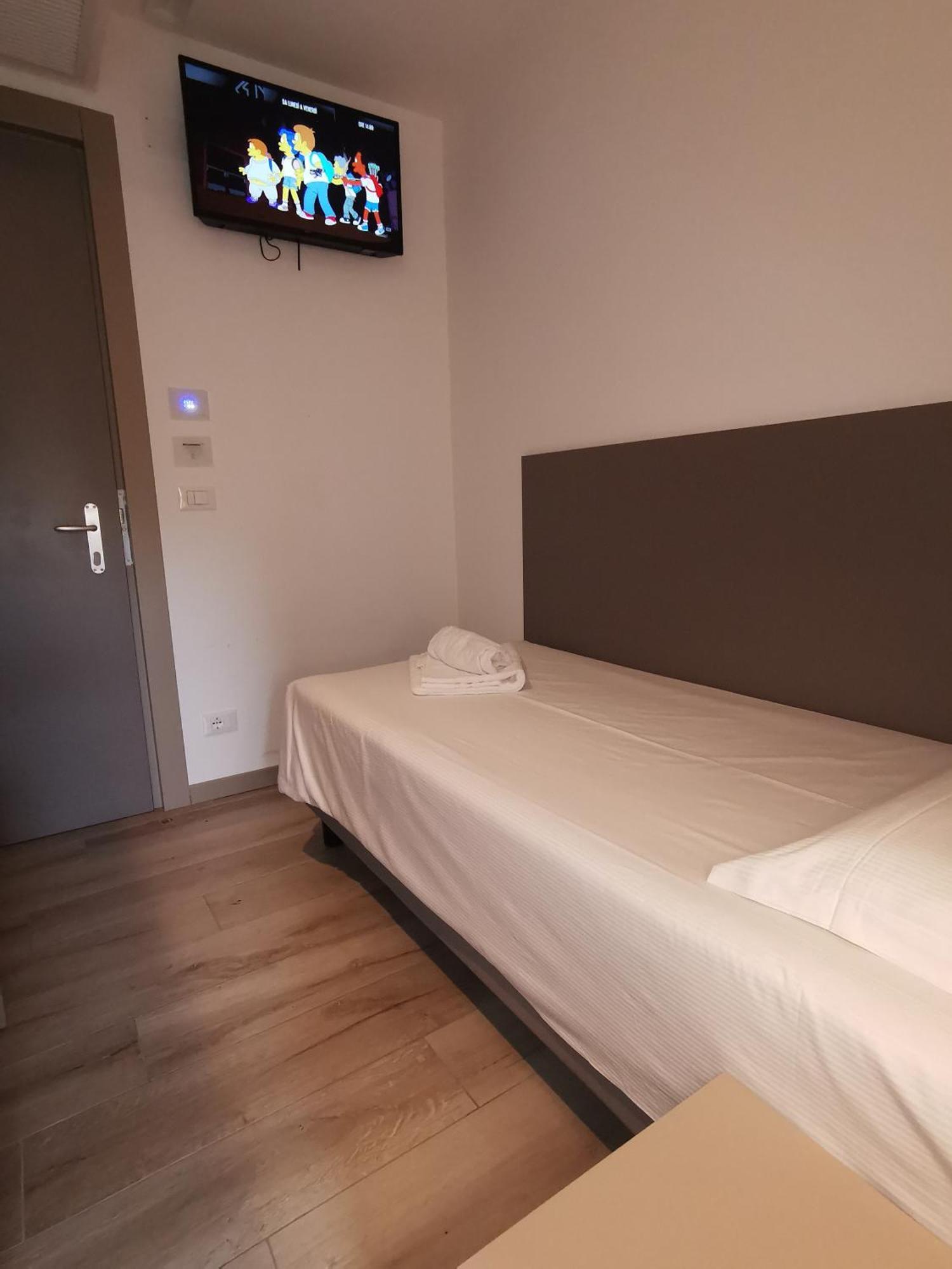 Hotel Sonia Aquilinia Buitenkant foto