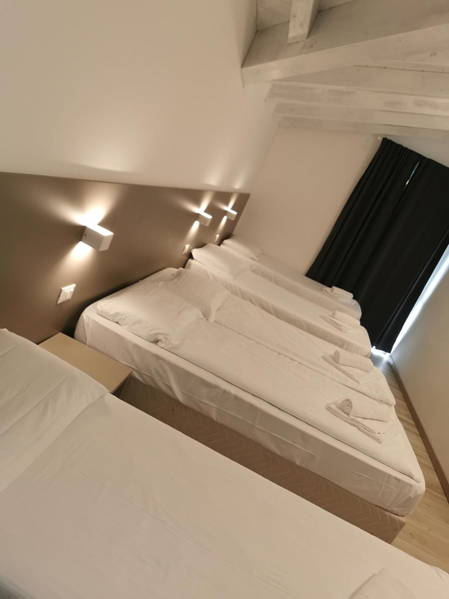 Hotel Sonia Aquilinia Buitenkant foto