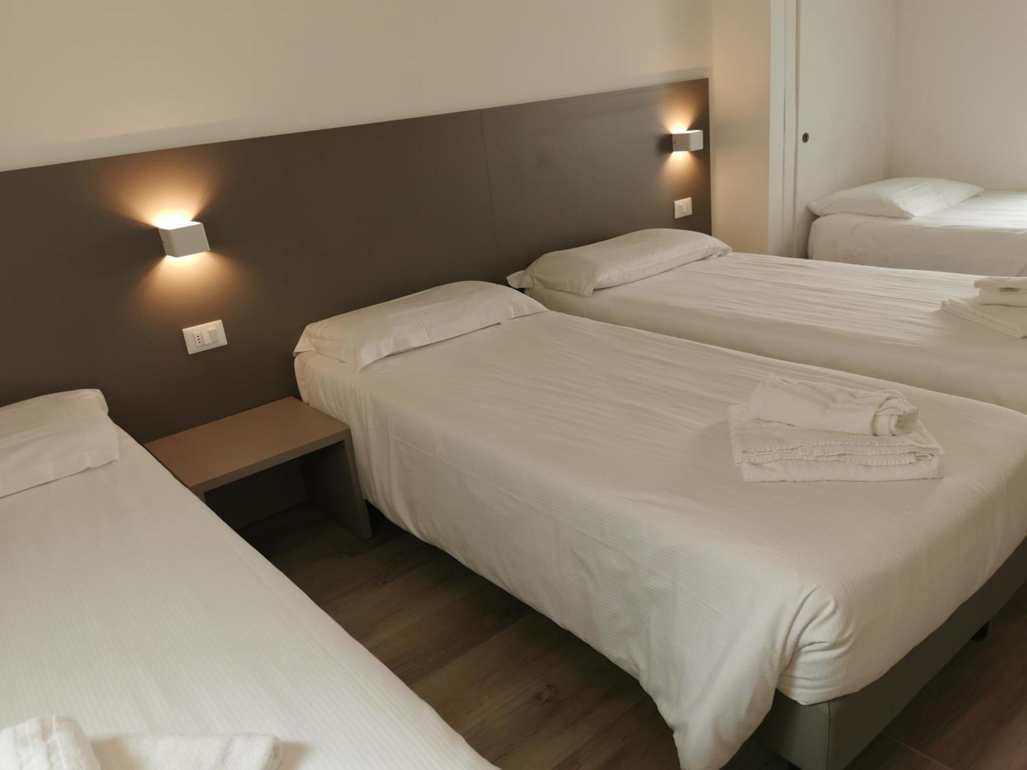 Hotel Sonia Aquilinia Buitenkant foto