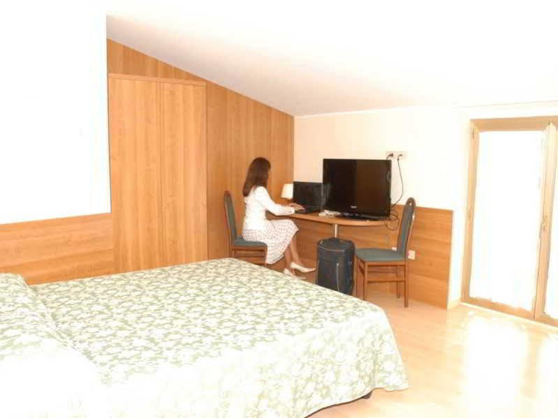 Hotel Sonia Aquilinia Buitenkant foto