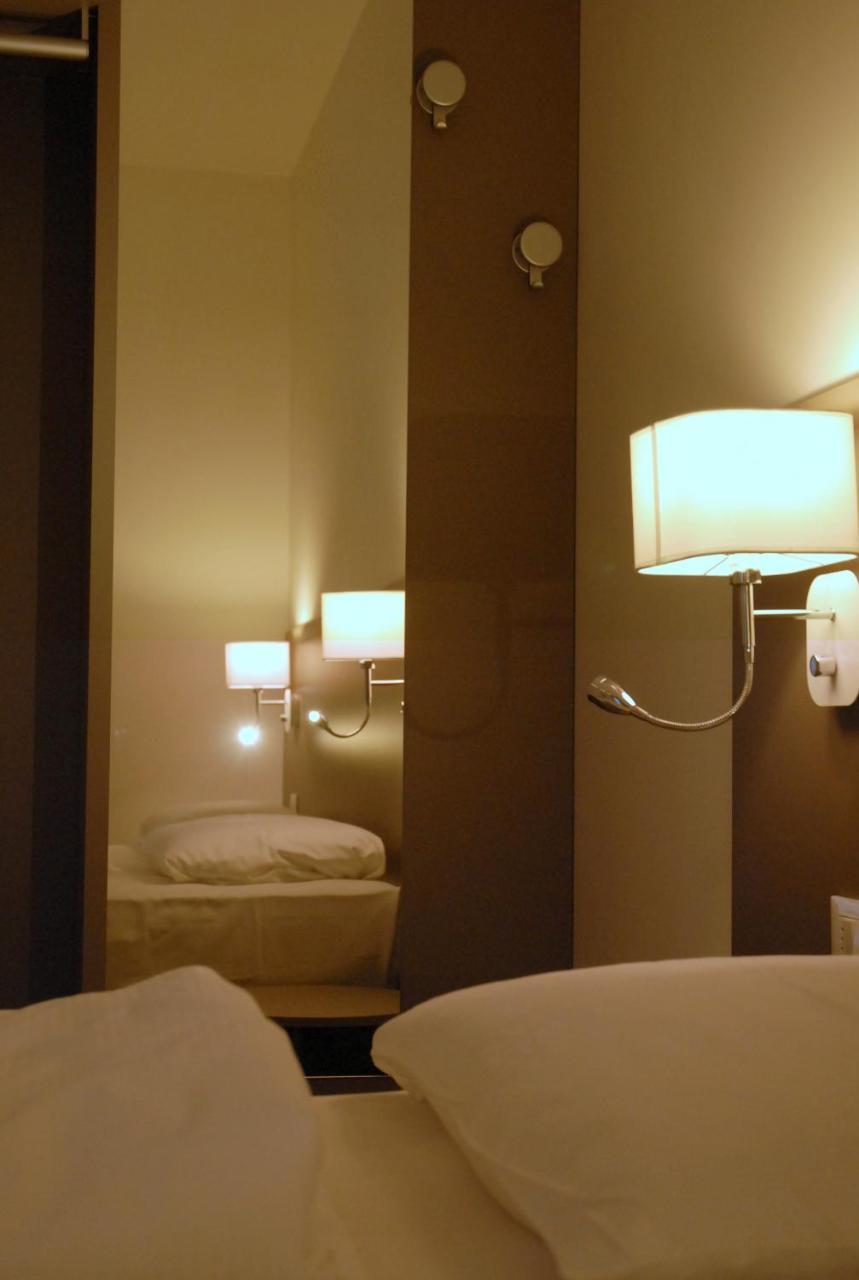 Hotel Sonia Aquilinia Buitenkant foto