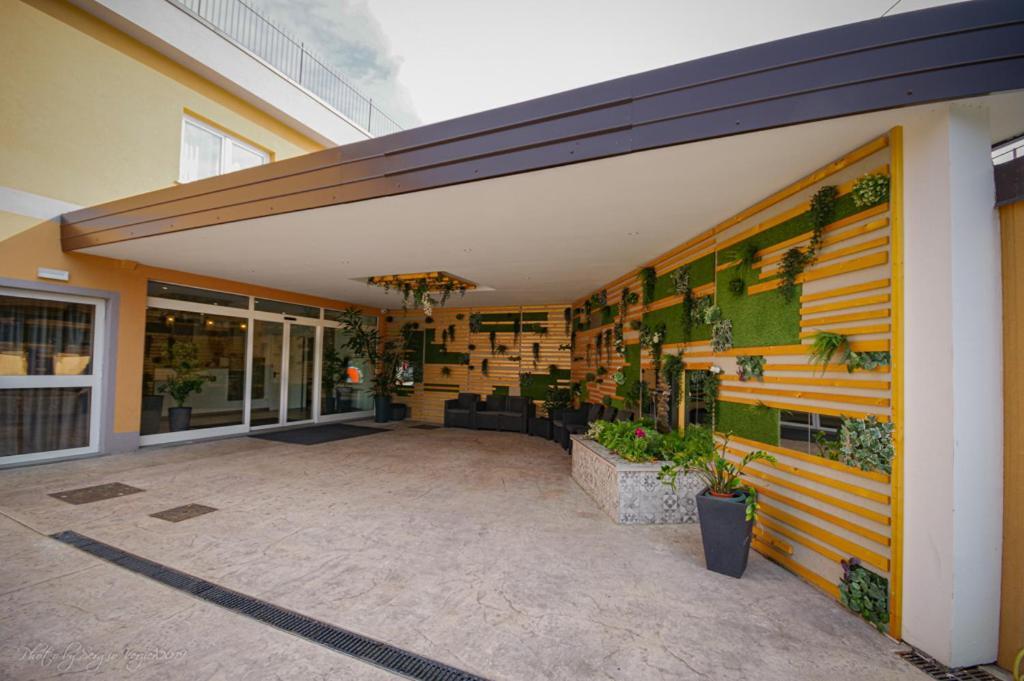 Hotel Sonia Aquilinia Buitenkant foto
