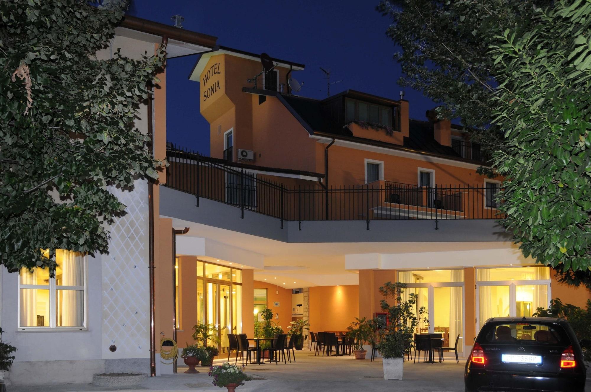 Hotel Sonia Aquilinia Buitenkant foto