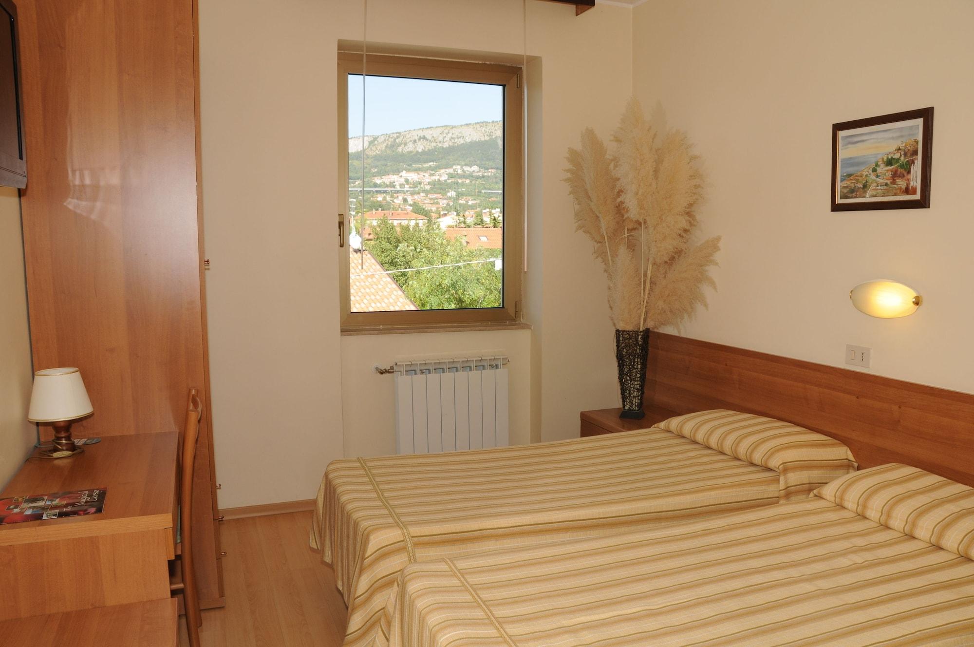 Hotel Sonia Aquilinia Buitenkant foto