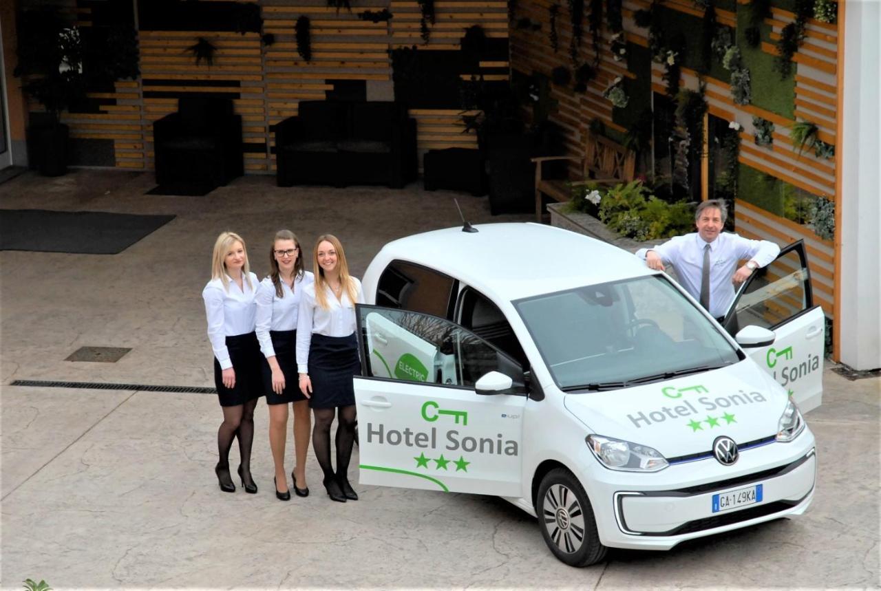 Hotel Sonia Aquilinia Buitenkant foto